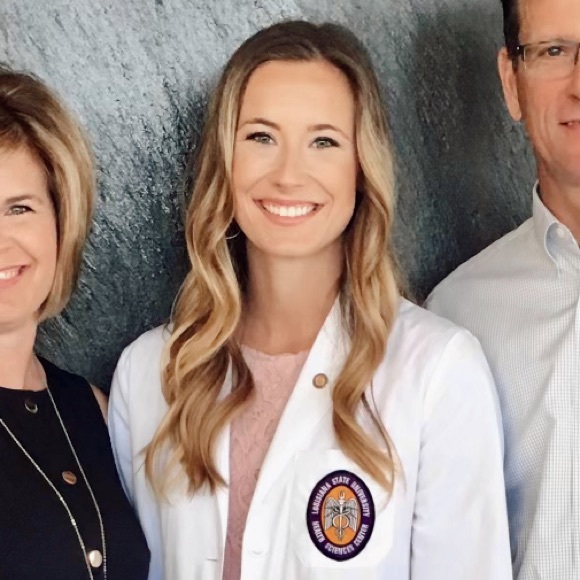 Profile Picture of Morgan Nobile (@morgnobile) on Poshmark