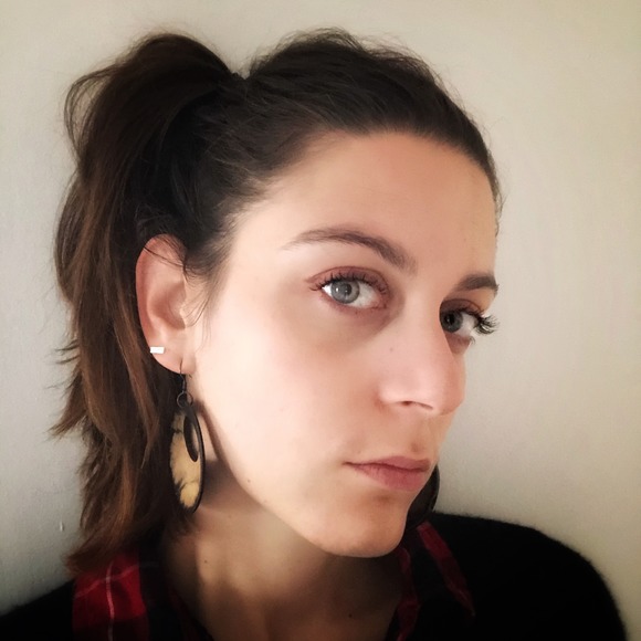 Audrey Drömmanden själ - Poshmark Profile Picture of Audrey Drömmanden själ (@audreypas) on Poshmark