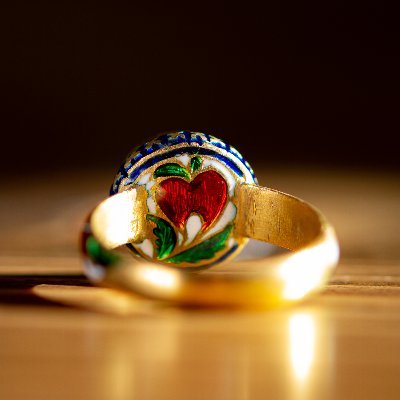 Profile Picture of Peter Lancaster Antiques (@peterlantiques) on Twitter