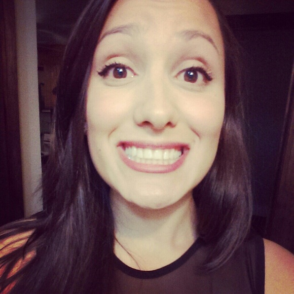 Profile Picture of Anxhela Avdyli (@anxhelaavdyli) on Poshmark