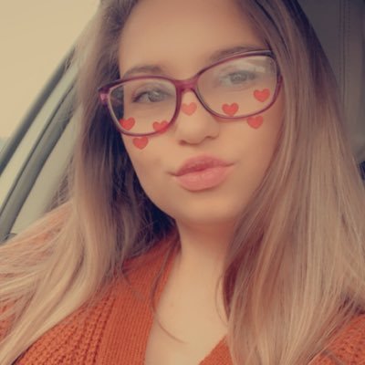 Profile Picture of Chelsey Fields (@ChelseyFields13) on Twitter