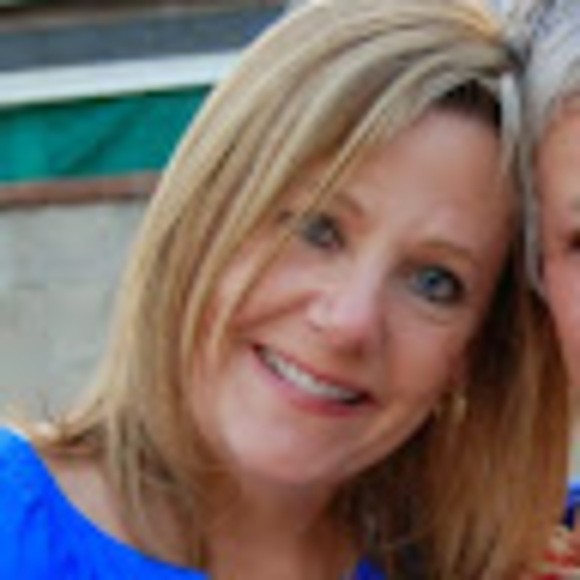 Profile Picture of Cindy Swanson (@cindyswanson3) on Poshmark