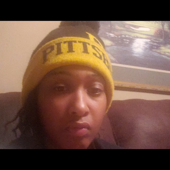 Profile Picture of Shatarra Booker (@tbooker153) on Poshmark