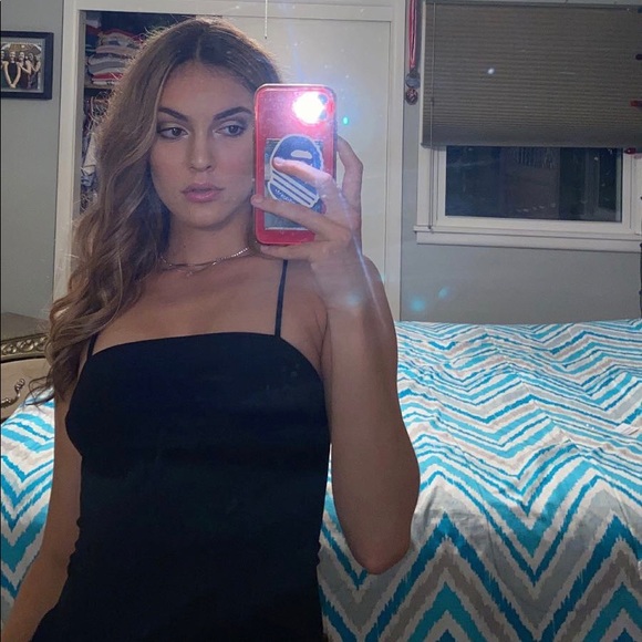 Profile Picture of Nikolina Mijatovic (@mijatovicn) on Poshmark