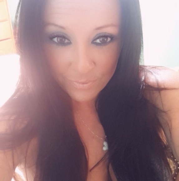 Profile Picture of Mary Daughenbaugh (@marymartina74) on Poshmark