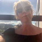 Profile Picture of Debra Talbert 🧘🏼‍♀️ (@talbertpdx) on Instagram