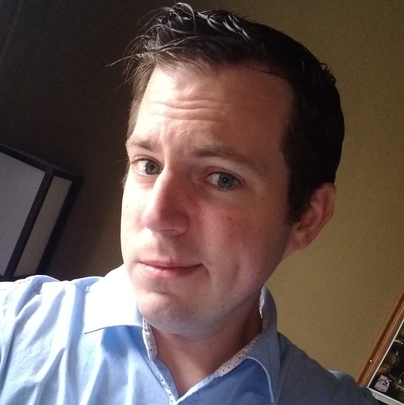 Profile Picture of Thomas Cusack (@tcusack) on Poshmark