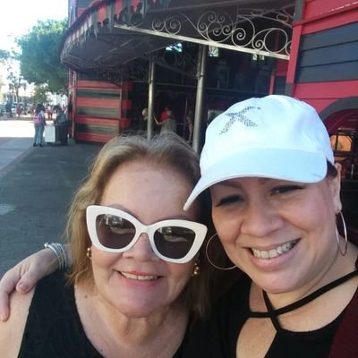 Profile Picture of Myrna Santos (@myrnasantos83) on Twitter