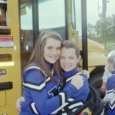 Profile Picture of Holley Michele (@MicheleAnJustin) on Twitter