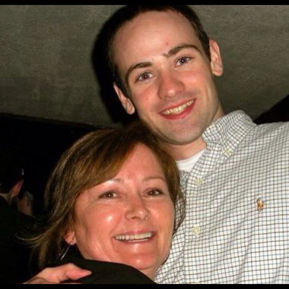 Profile Picture of Annette Hallarn (@ahallarn) on Poshmark