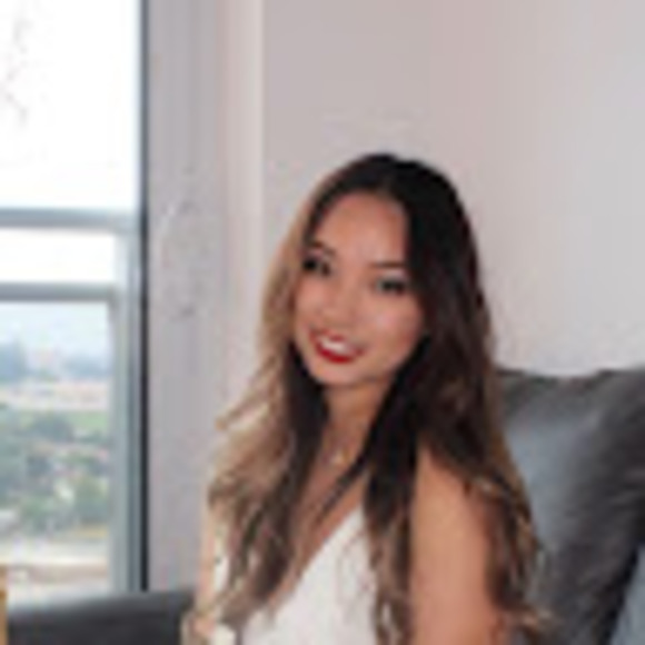 Profile Picture of Jessica Chan (@jessicachan5252) on Poshmark