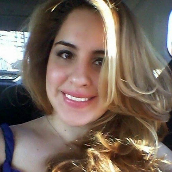 Profile Picture of Ruth Bedoya (@ruthbedoya) on Poshmark