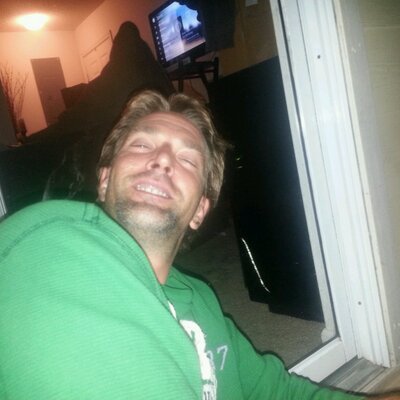 Profile Picture of Joel Riddle (@uncleuno) on Twitter
