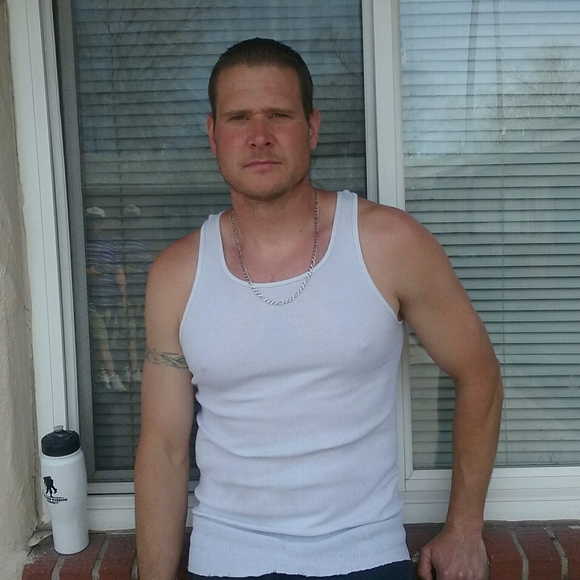 Profile Picture of Kevin Dean-crunk (@kevincrunk1983) on Poshmark