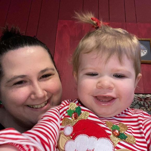 Profile Picture of Jenna Dillion (@jennadillion) on Poshmark