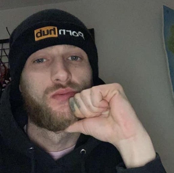 Profile Picture of Scott Bennett (@scottbennett905) on Poshmark