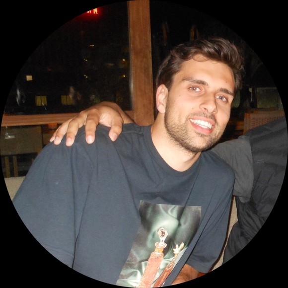 Profile Picture of Ari Barzegar (@arianbarzegar) on Poshmark