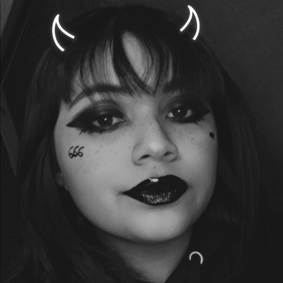 Profile Picture of Judith Vasquez (@dead_vamp) on Poshmark