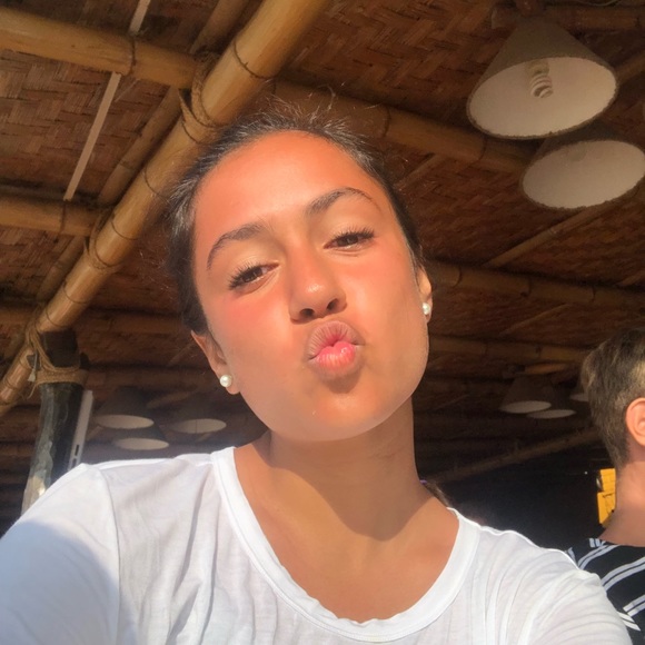 Profile Picture of Daniella Milovanov (@danimilovanov) on Poshmark