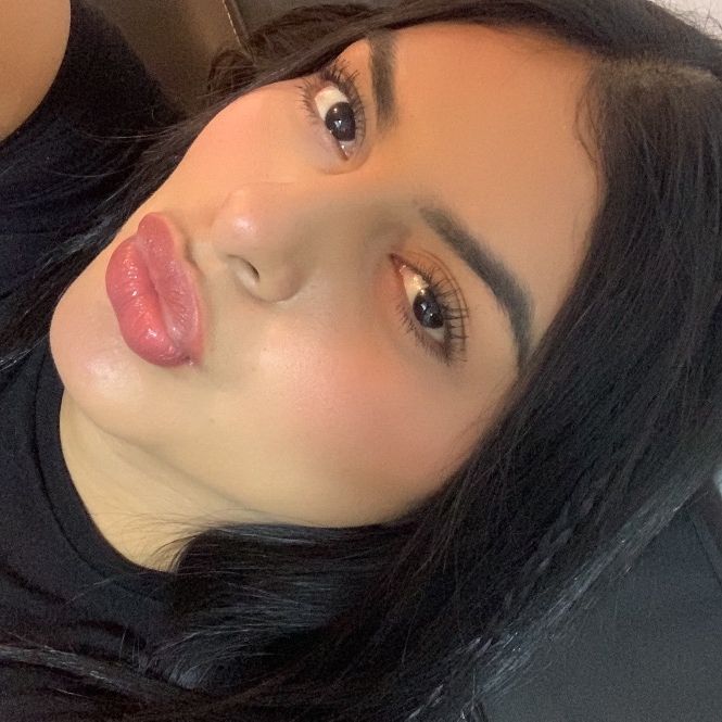Profile Picture of Angiiee Vera 🐿️ (@angiieevera_) on Tiktok
