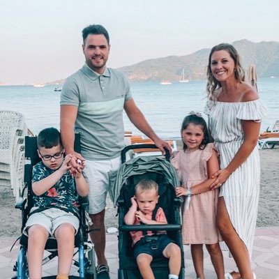 Profile Picture of Jade Hogan (@jadeehogan) on Twitter