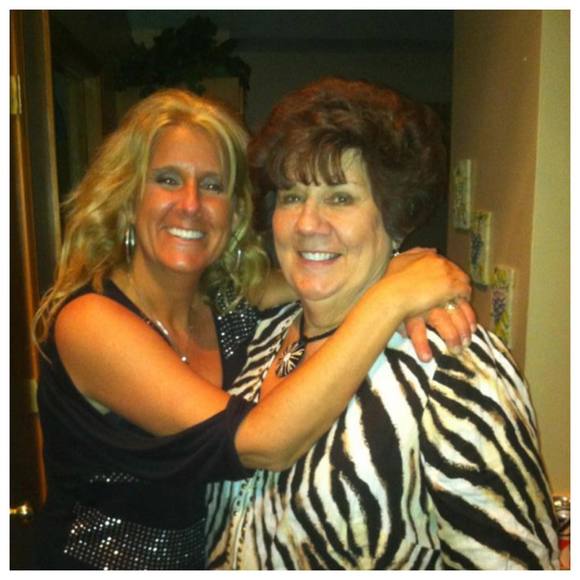 Profile Picture of Cheri Lengacher (@cherifreel) on Poshmark