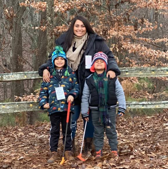 Profile Picture of Andrea Irias (@andreamirias23) on Poshmark