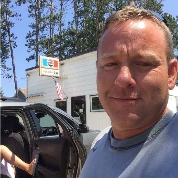 Profile Picture of Dave Lemens (@djlems44) on Poshmark