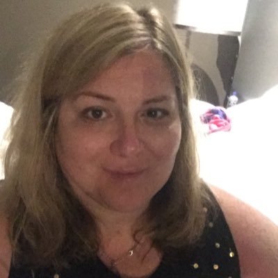 Profile Picture of Karen Mckee (@karenmc27015331) on Twitter