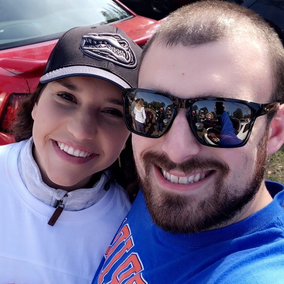 Profile Picture of Jenna Wade (@jennakwade) on Poshmark