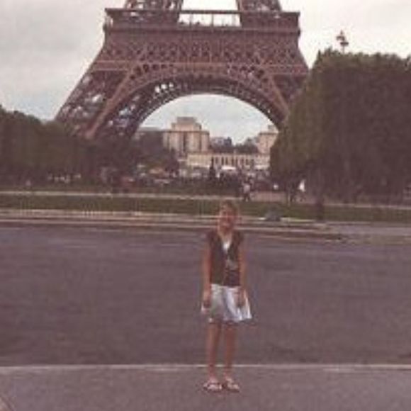 Profile Picture of Ivy Phillips (@syrupbiscuits) on Poshmark