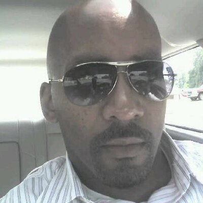 Profile Picture of Rayfield (@ray42andmore) on Twitter
