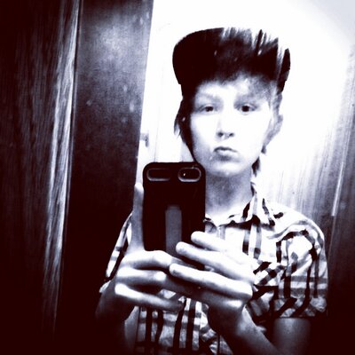 Profile Picture of Sean Luke Presnell (@xx_Y010SW8G_xx) on Twitter