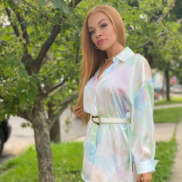 Profile Picture of Destiny Bellaus (@destinybellaus) on Poshmark