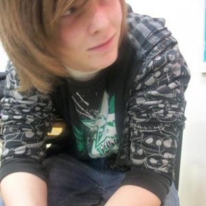 Profile Picture of Brian Hutchinson (@linquisticy) on Myspace