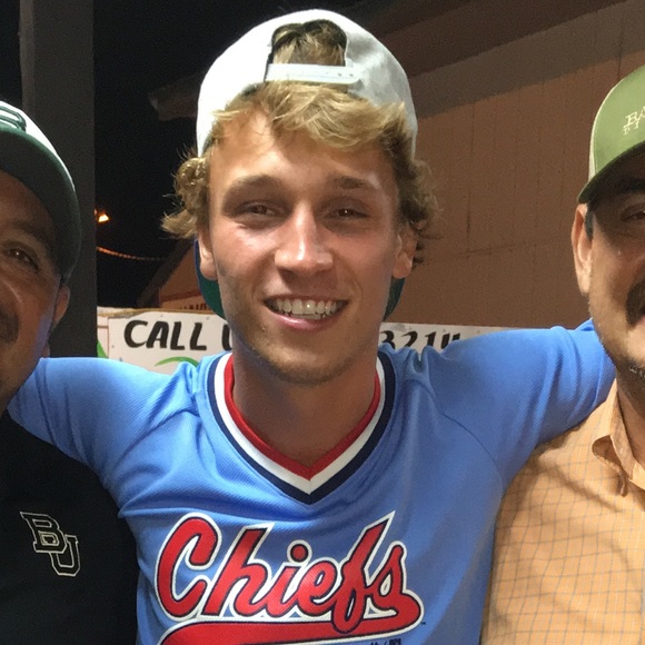 Profile Picture of Tabor Shadowen (@tabe_shad) on Poshmark