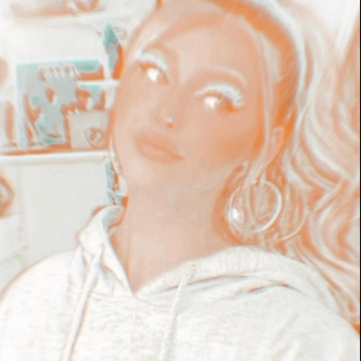 Profile Picture of 𝗮𝘂𝘁𝘂𝗺𝗻🤍 (@.sunshinegray) on Tiktok