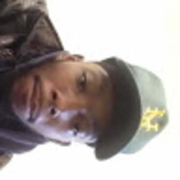 Profile Picture of Adam Arrington (@adamarrington) on Poshmark