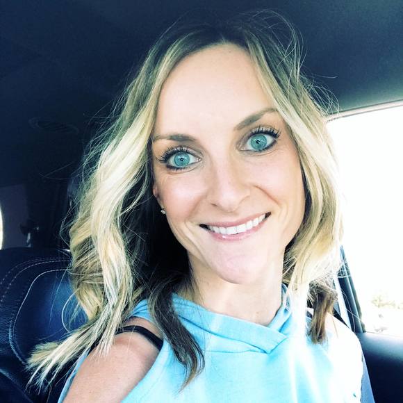 Profile Picture of Nicci Ioerger (@nmioerger) on Poshmark