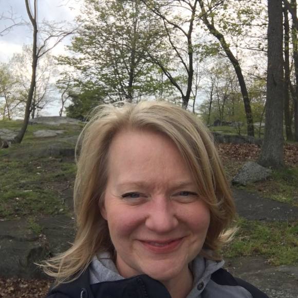 Profile Picture of Jodi Coppernoll (@jodishow) on Poshmark