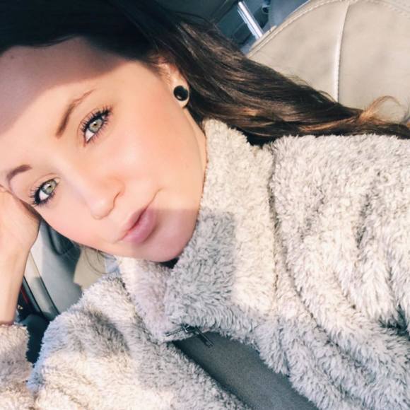 Profile Picture of Morgan Sticha (@morgansticha) on Poshmark