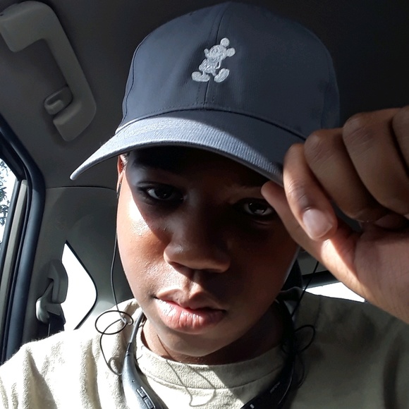 Profile Picture of Albert Larionne (@the_vortex) on Poshmark