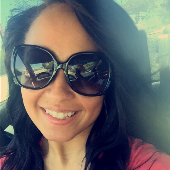 Profile Picture of Natasha Heath (@nnheath09) on Poshmark