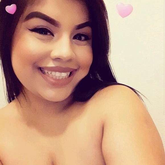 Profile Picture of Fabiola Sandoval (@fabby_sc) on Poshmark