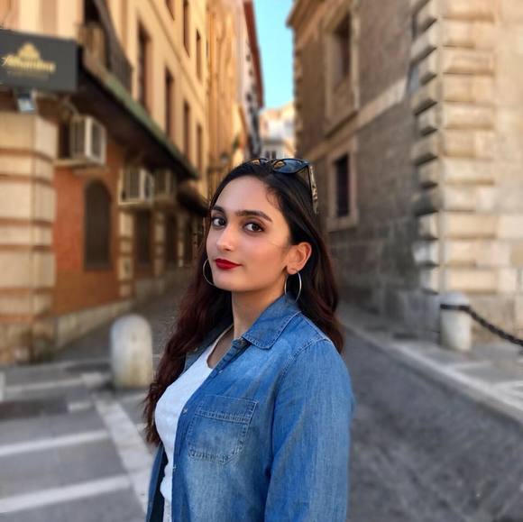 Profile Picture of Yasmin Saeed (@yasminsaeed) on Poshmark