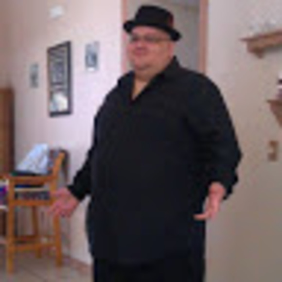 Profile Picture of Chris Burrillo (@cburrillo) on Poshmark