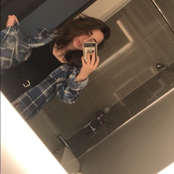 Profile Picture of Maria Macri (@mariamacri) on Poshmark