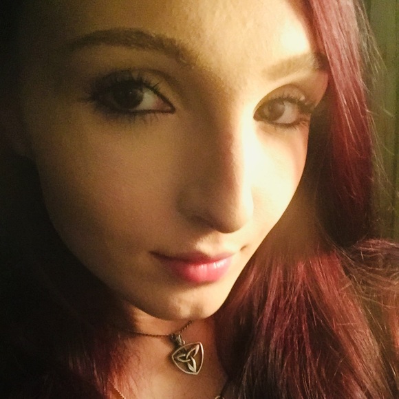 Profile Picture of Natalie Kusem (@nk_noir) on Poshmark