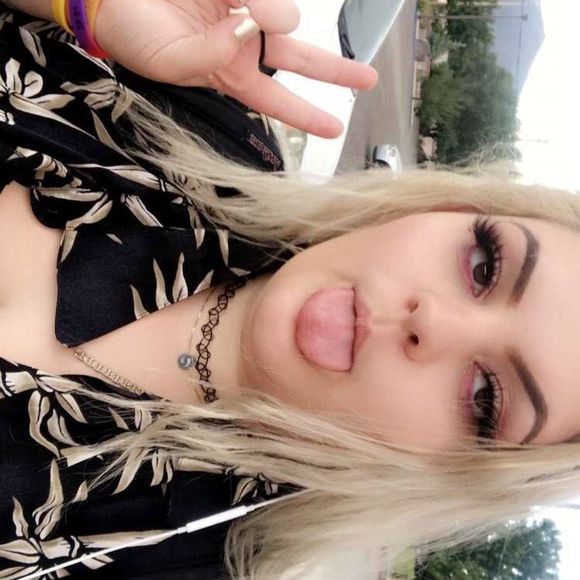 Profile Picture of Mary-ann Maciolek (@m_maciolek) on Poshmark