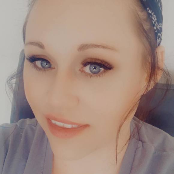 Profile Picture of Ashlynn Jimenez (@ashlynn5336) on Poshmark